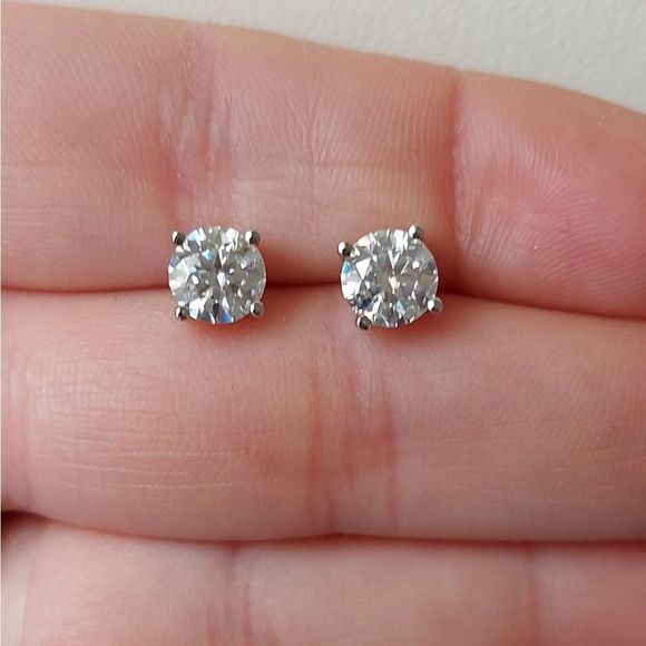 1 Carat Moissanite 925 Silver Sterling Stud Earrings - Picture 9 of 15
